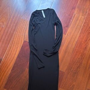 Aritzia Group By Babaton Black Luxe Lounge Dress Size XS